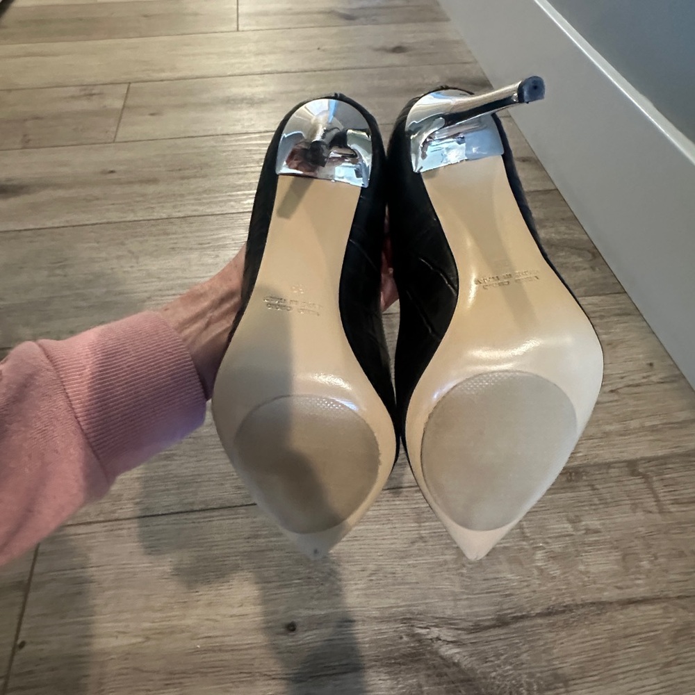 Black Pointed Leather Heels with Pink Insole - Women - Picture 3 of 7